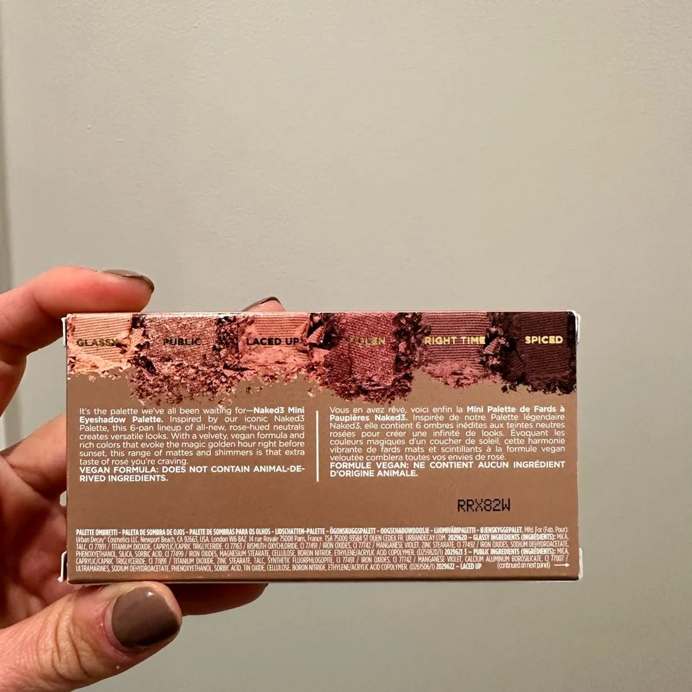 Urban Decay Naked3 Mini Eyeshadow Palette - Pink and Brown Shades - Picture 4 of 4